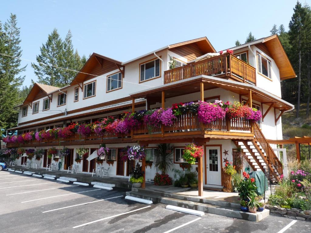 Gateway Motel Radium Hot Springs Extérieur photo