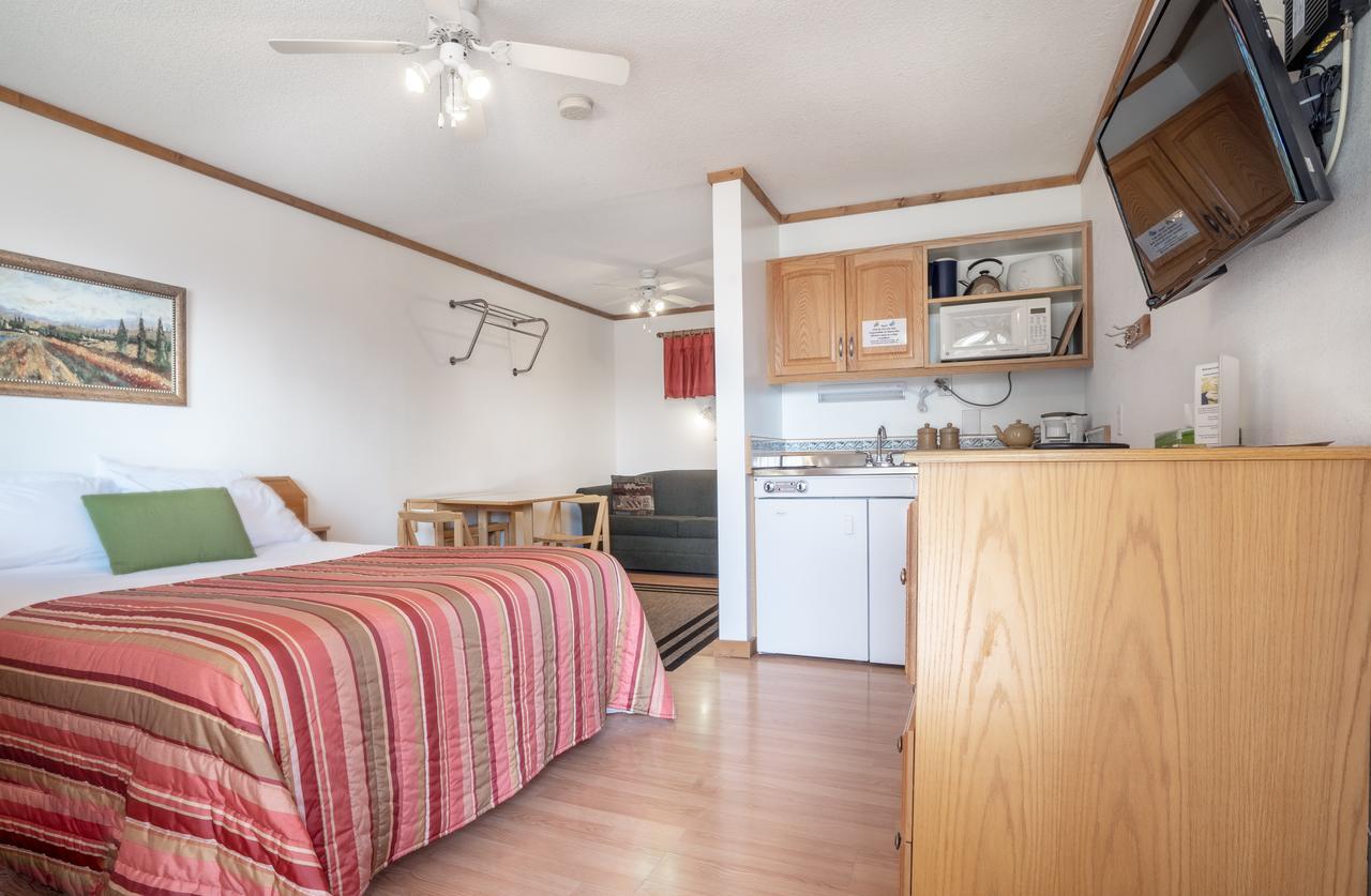 Gateway Motel Radium Hot Springs Extérieur photo